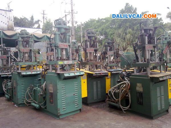 东莞工厂倒闭后的机械设备当废铁卖